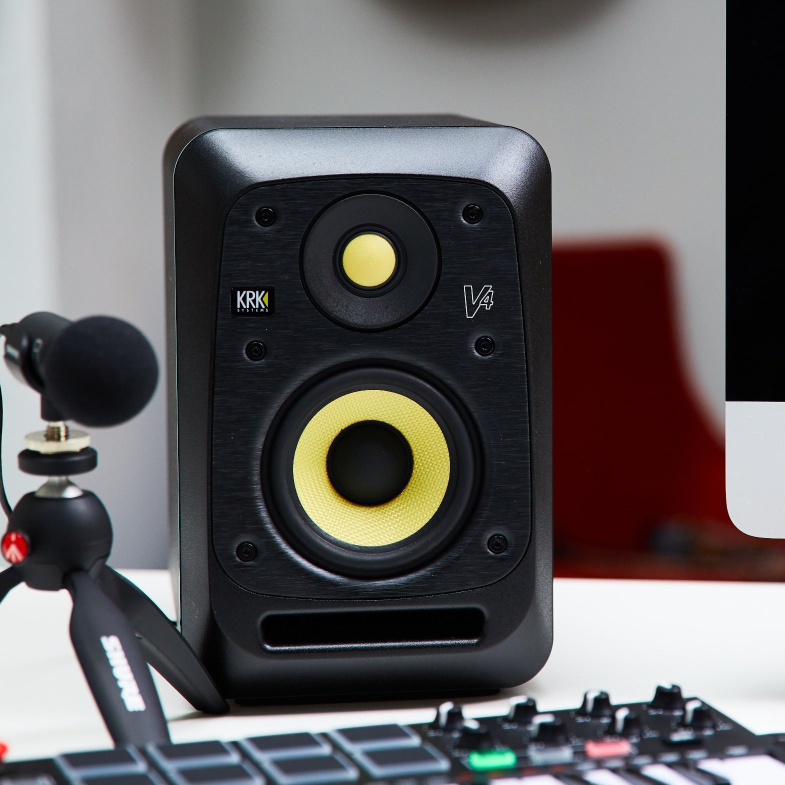V4 Series 4 Powered Studio Monitor – krkmusic